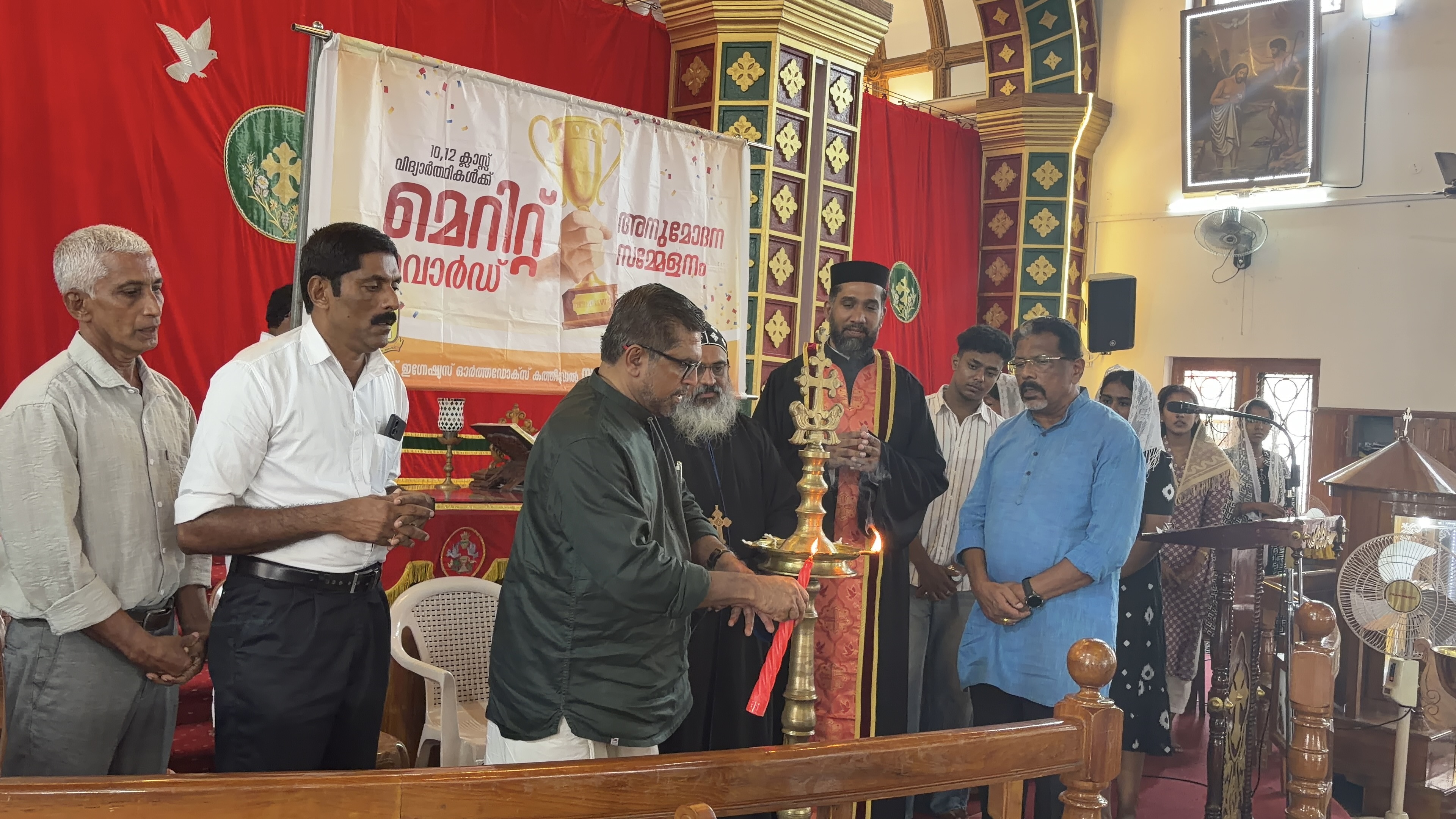  സെന്റ് ഇഗ്നേഷ്യസ് ഓർത്തഡോക്സ്‌ കത്തീഡ്രൽ യുവജന പ്രസ്ഥാനത്തിന്റെ ആഭിമുഖ്യത്തിൽ മെറിറ്റ് അവാർഡ് 